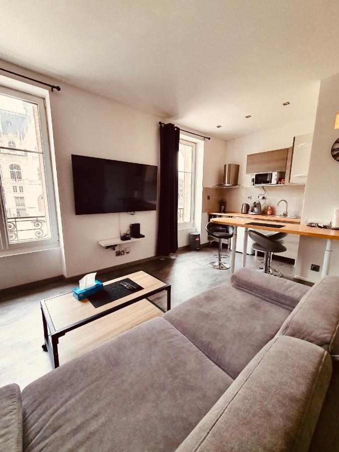 Studio De L'Hotel De Ville Charleville-Mézières Екстериор снимка